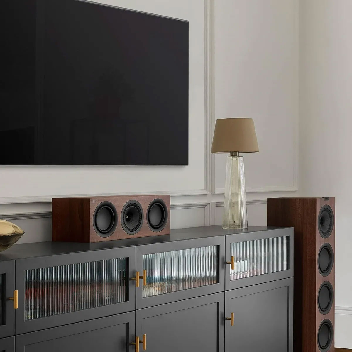 Loa KEF Q650c