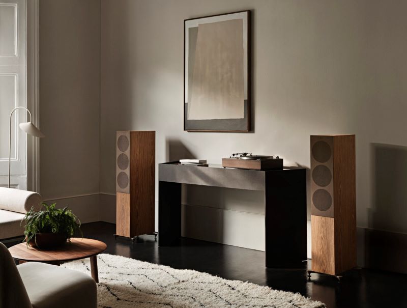 LOA KEF R7 META