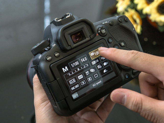 Trên tay Canon EOS 6D Mark II tại Việt Nam: nhiều nâng cấp đáng giá