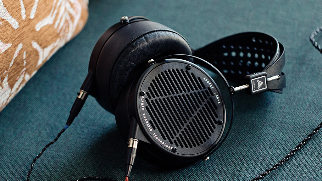 Audeze LCD-X: Tai nghe đặc biệt dành cho người sành âm thanh