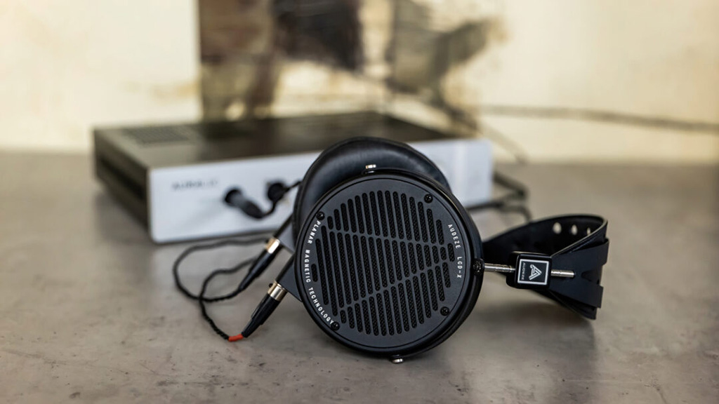 Audeze LCD-X: Tai nghe đặc biệt dành cho người sành âm thanh