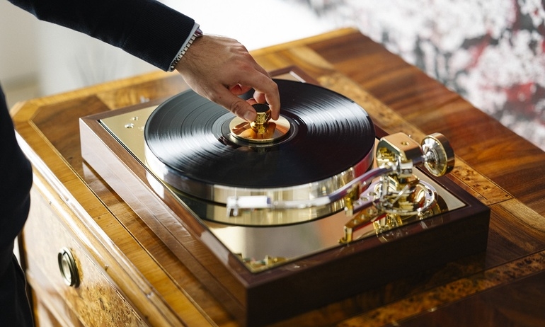 The Classic Reference: Khi Pro-Ject thiết lập tiêu chuẩn mới cho mâm đĩa than cao cấp