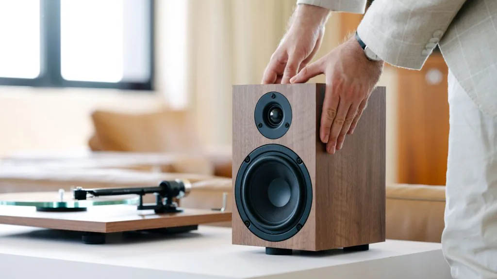 Pro-Ject ra mắt loa kiểm âm 2 đường tiếng nhỏ gọn Speaker Box 5 E