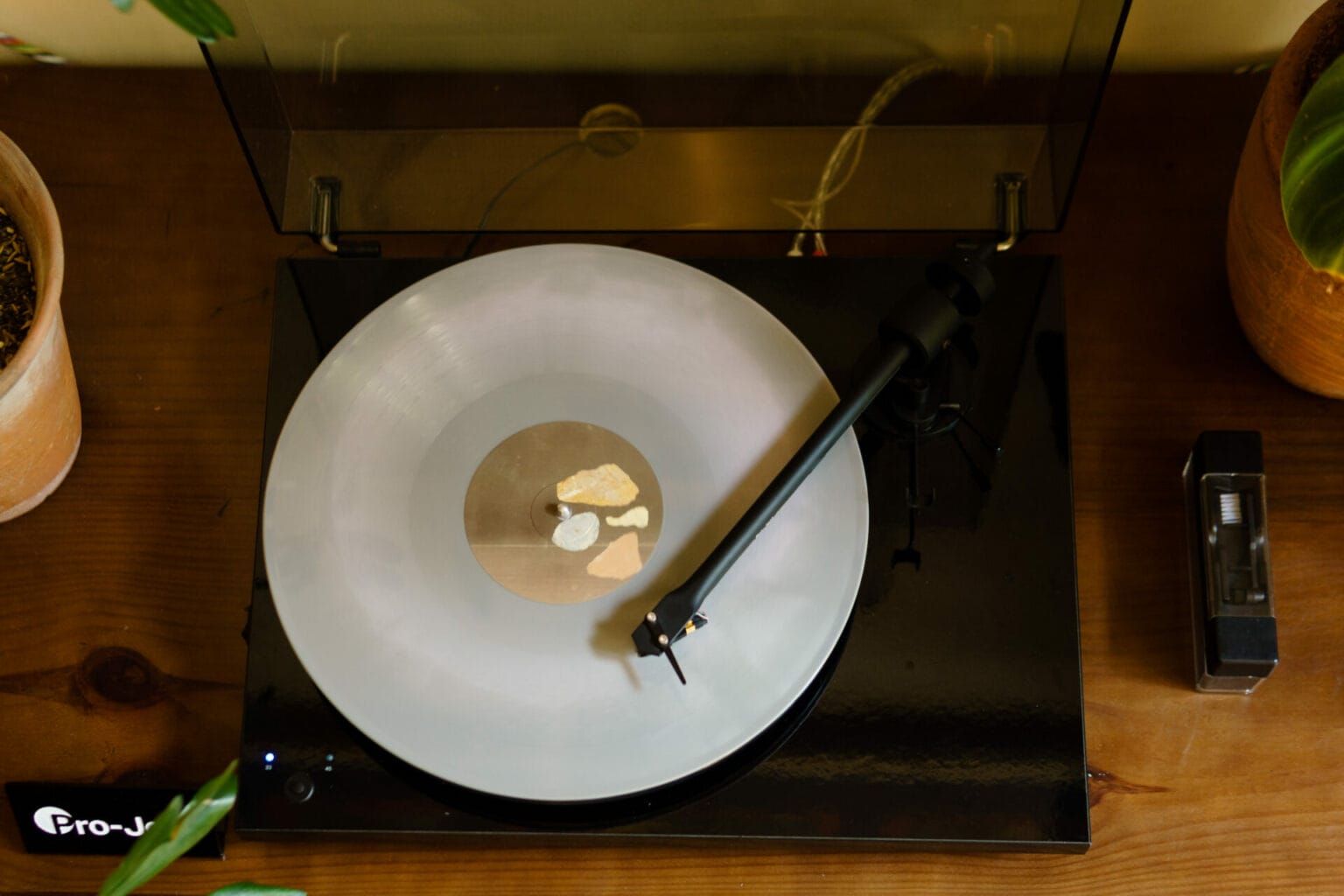 The Highball: Chơi đĩa than đúng cách cùng Pro-Ject Audio