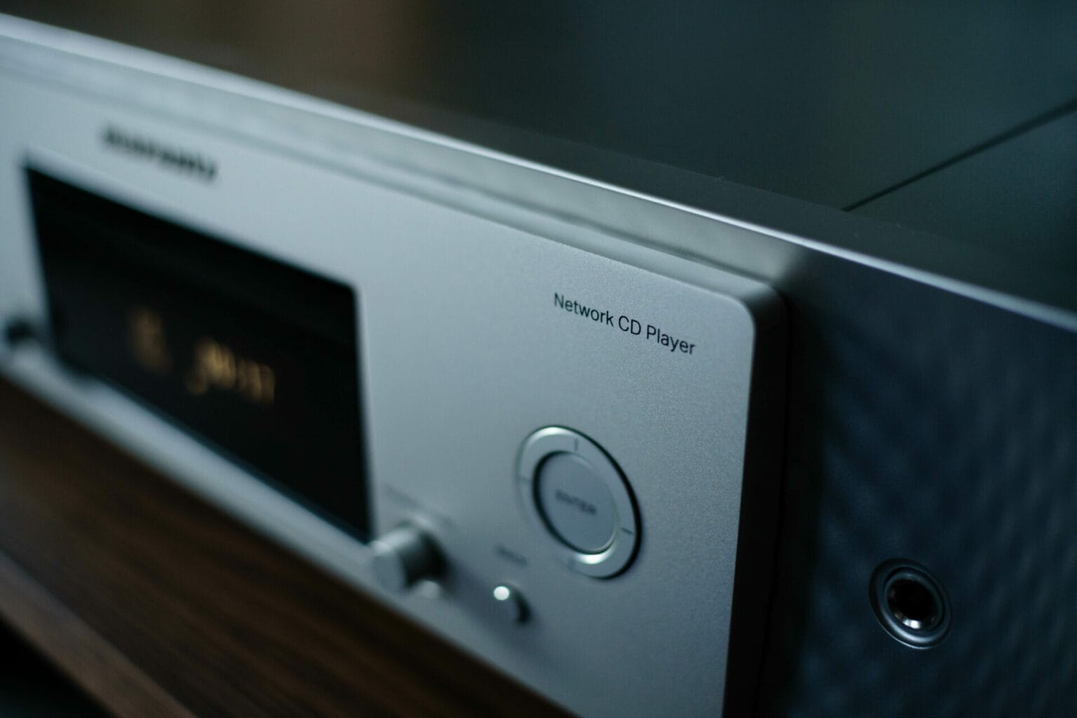 Tìm hiểu về Marantz CD 50N