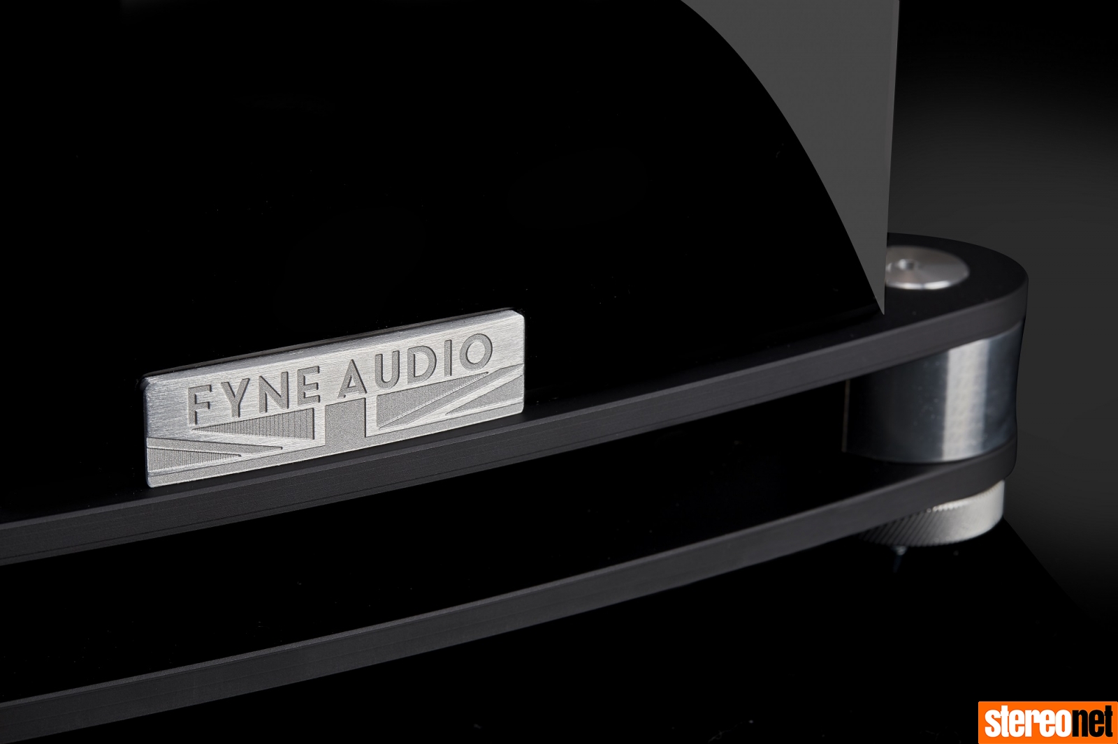 Fyne Audio F502SP